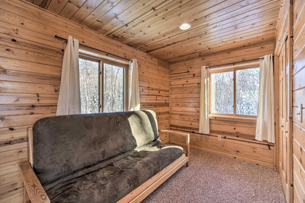 Scenic Hayward Lake View Retreat With Fire Pit Eksteriør billede