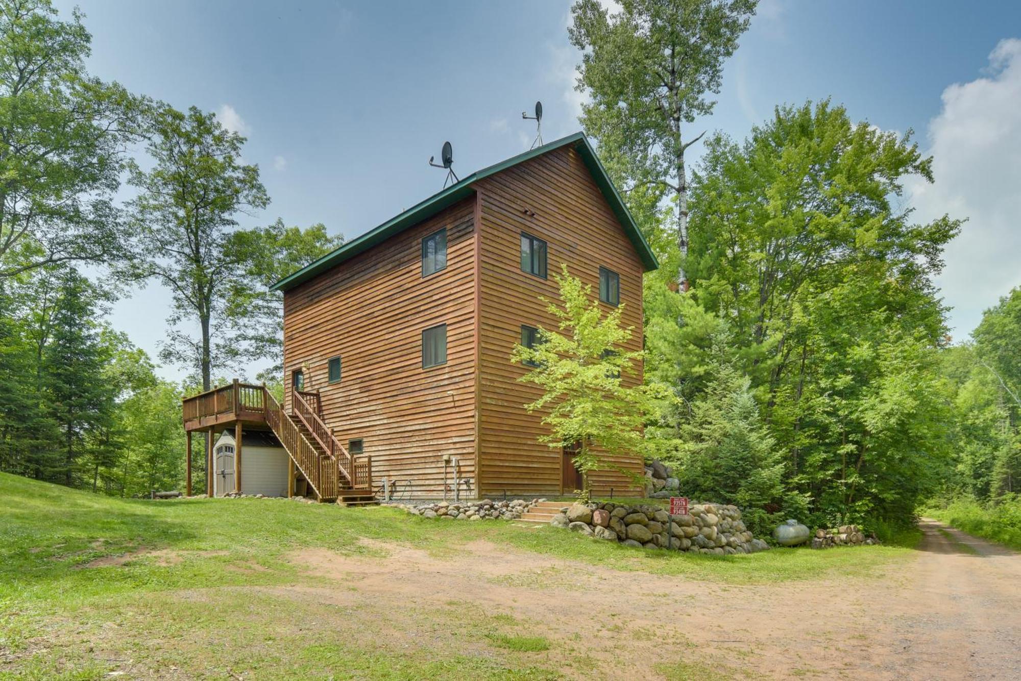 Scenic Hayward Lake View Retreat With Fire Pit Eksteriør billede